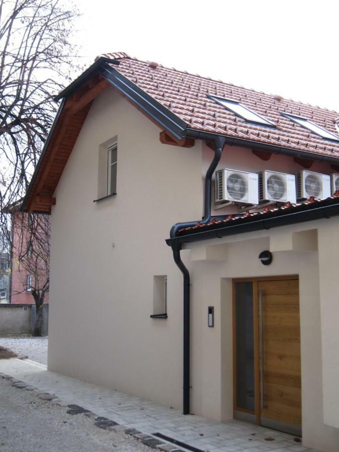 Central Apartments With Parking Ljubljana Exterior photo