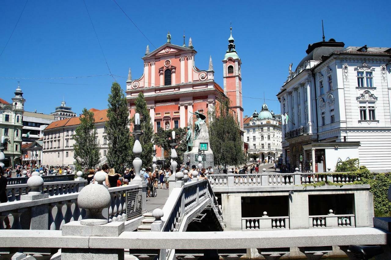 Central Apartments With Parking Ljubljana Exterior photo