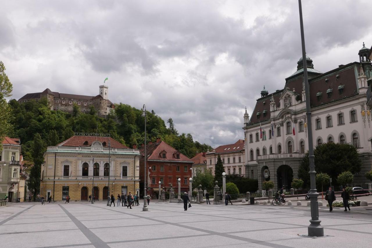 Central Apartments With Parking Ljubljana Exterior photo